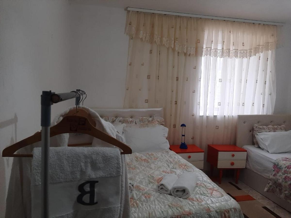 Vrenjo Guesthouse Gjirokastra Kültér fotó