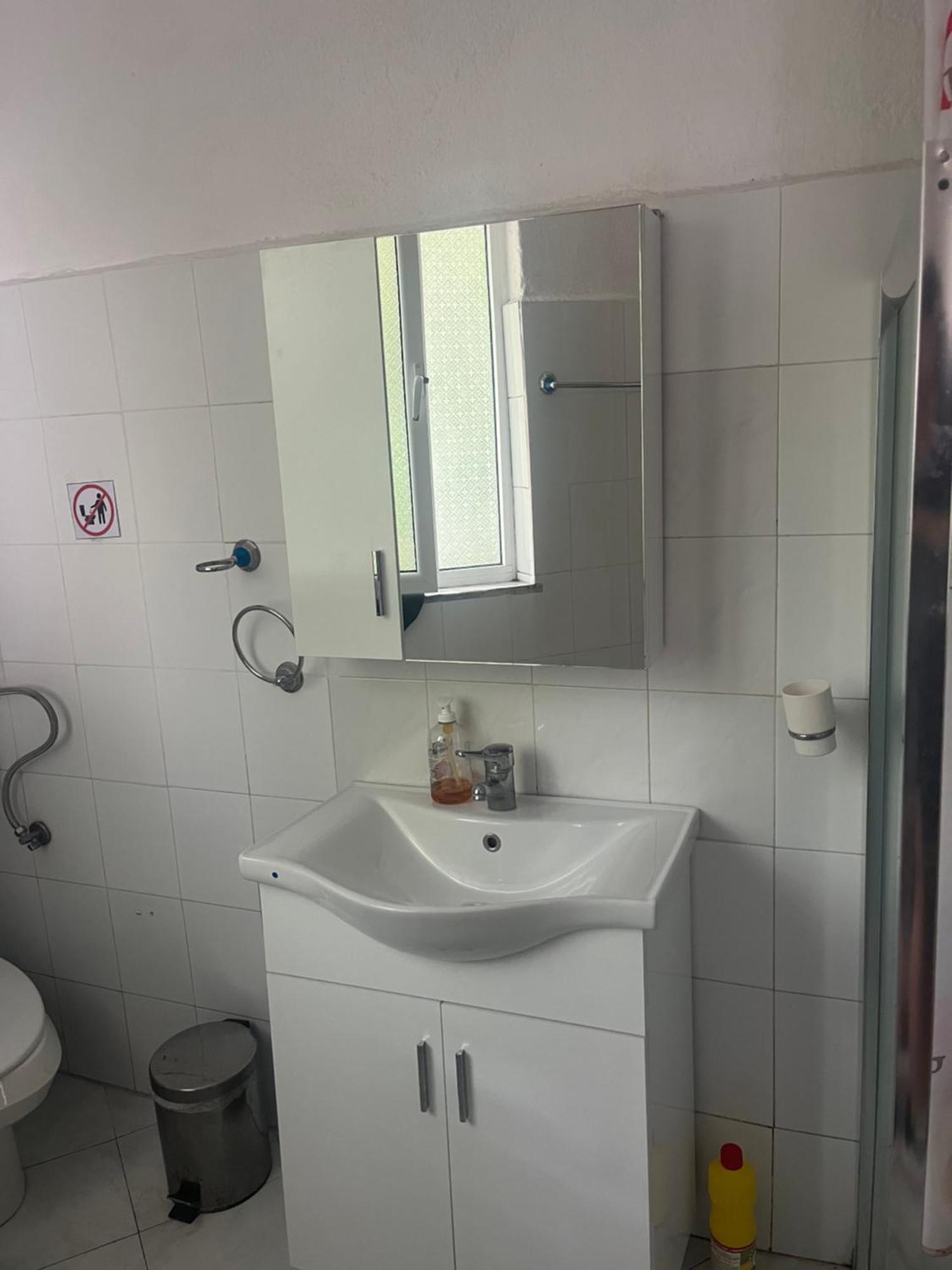 Vrenjo Guesthouse Gjirokastra Kültér fotó