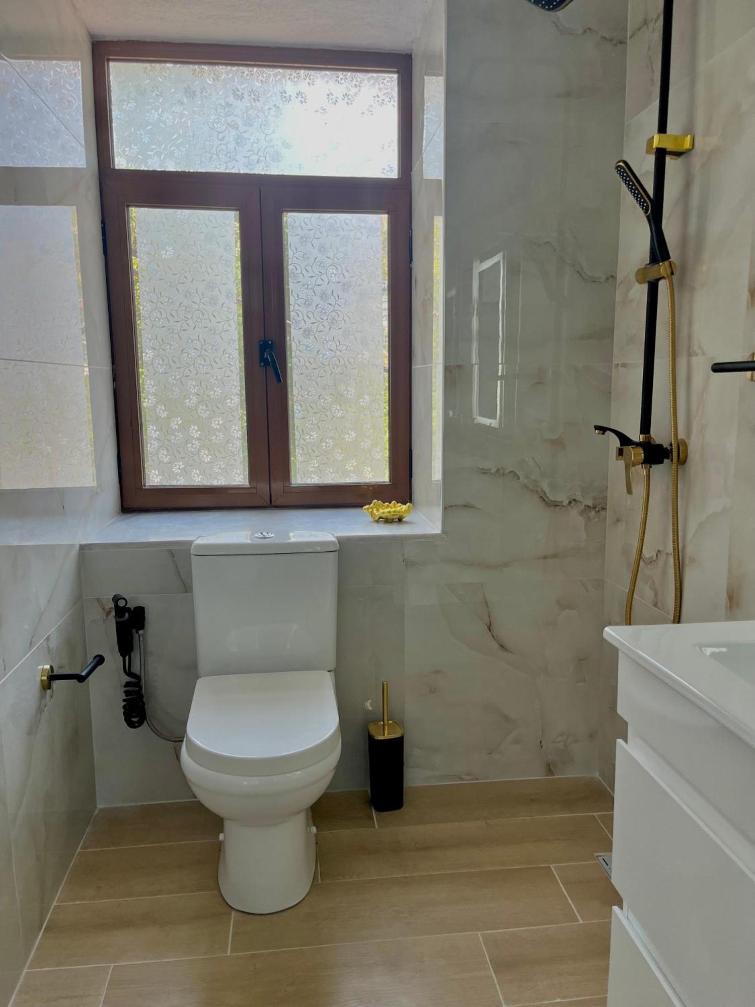 Vrenjo Guesthouse Gjirokastra Kültér fotó